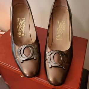 Salvatore Ferragamo Bronze/brown